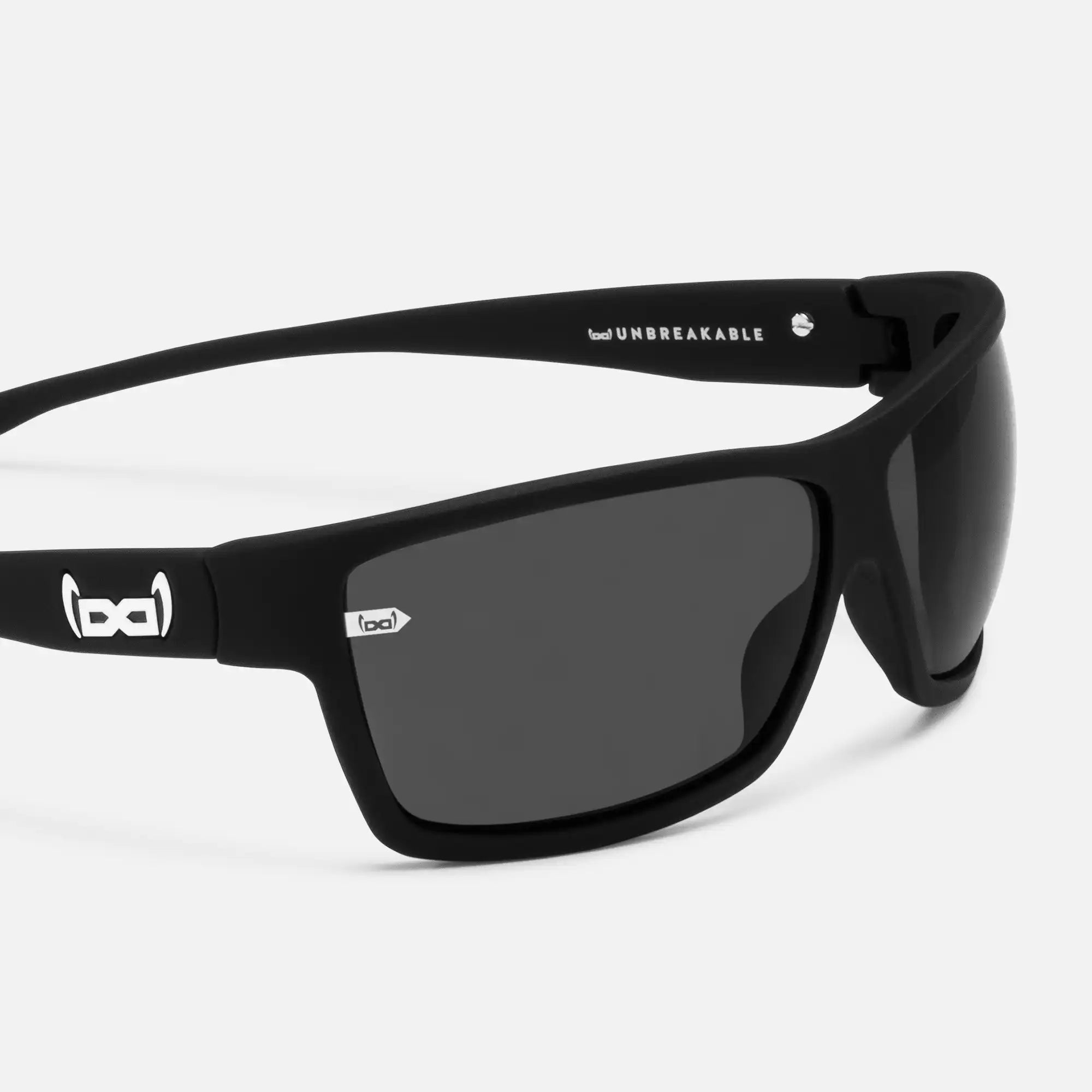 G13 - black in black