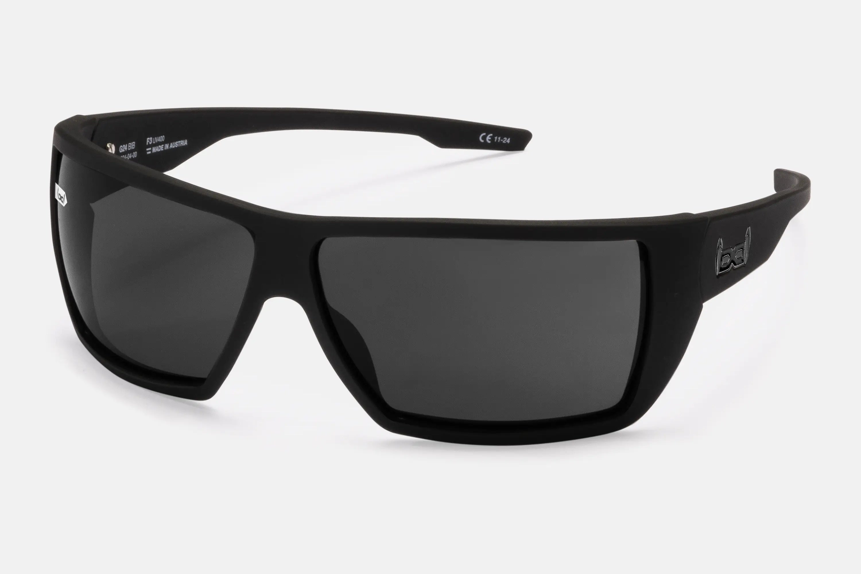 G24 - black in black